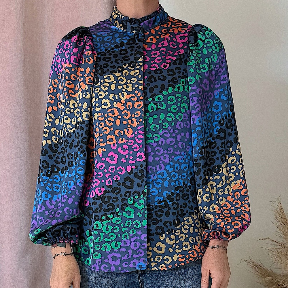 Vilagallo Multicolored Animal Print Blouse - Picture 3 of 10